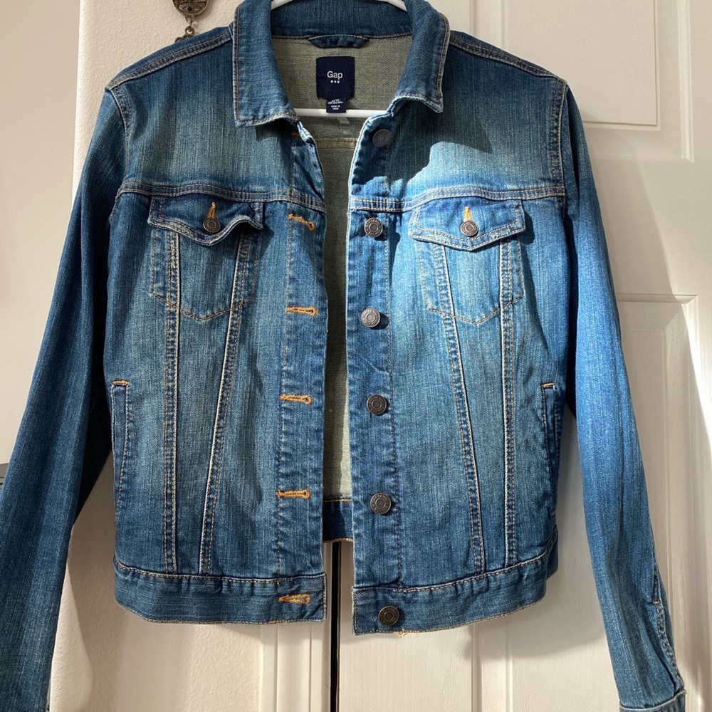 GAP Denim Jacket Size XS extra small Jeans dark wash